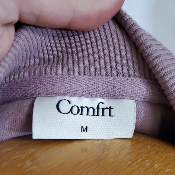 Women's Comft Crop Mauve Crewneck Sweatshirt - Picture 3 of 4
